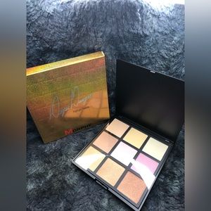 NIB- Morphe Deysi Danger Highlighter Palette